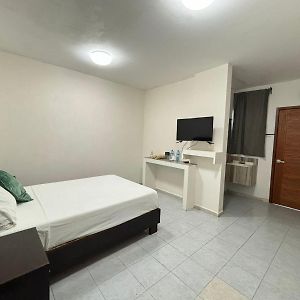 Habitación Estándar con Cama Queen